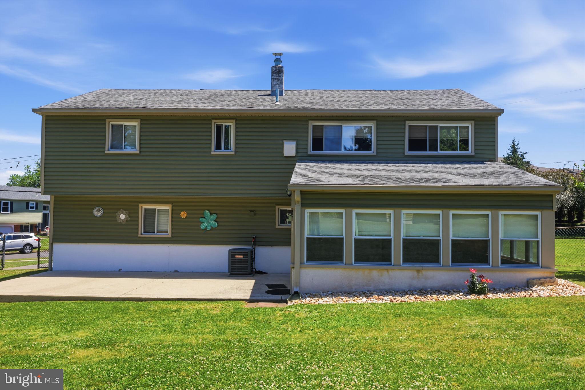 1320 Nevarc Road Warminster, PA 18974 - Photo 29 of 34