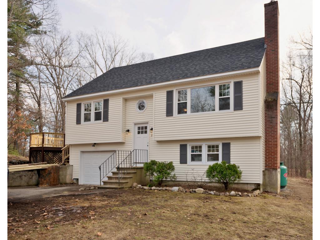 71 Pollard Road Plaistow, NH 03865 - Photo 1 of 27