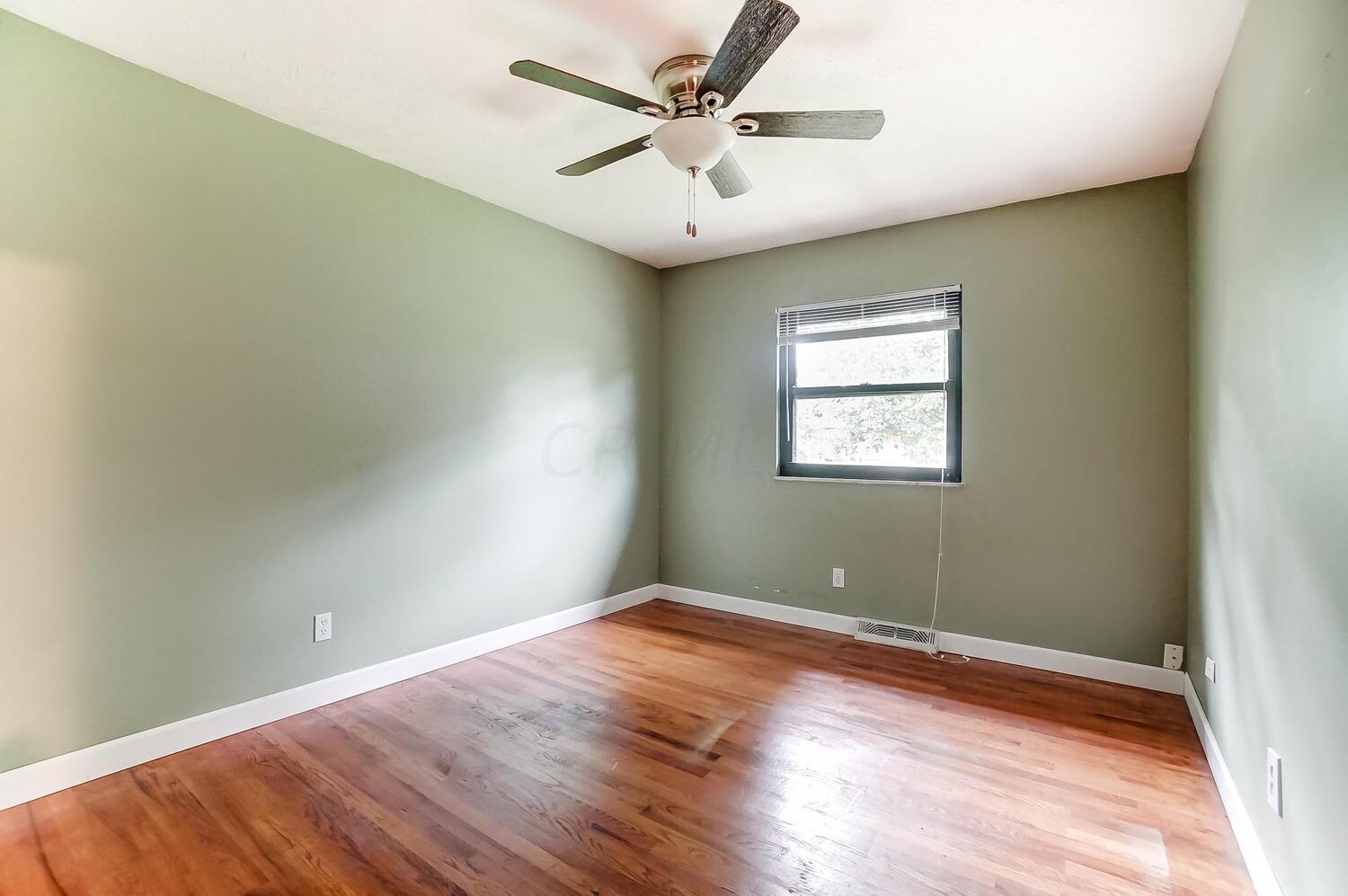 6507 Faircrest Road Columbus, OH 43229 - Photo 22 of 30 BEDROOM 3