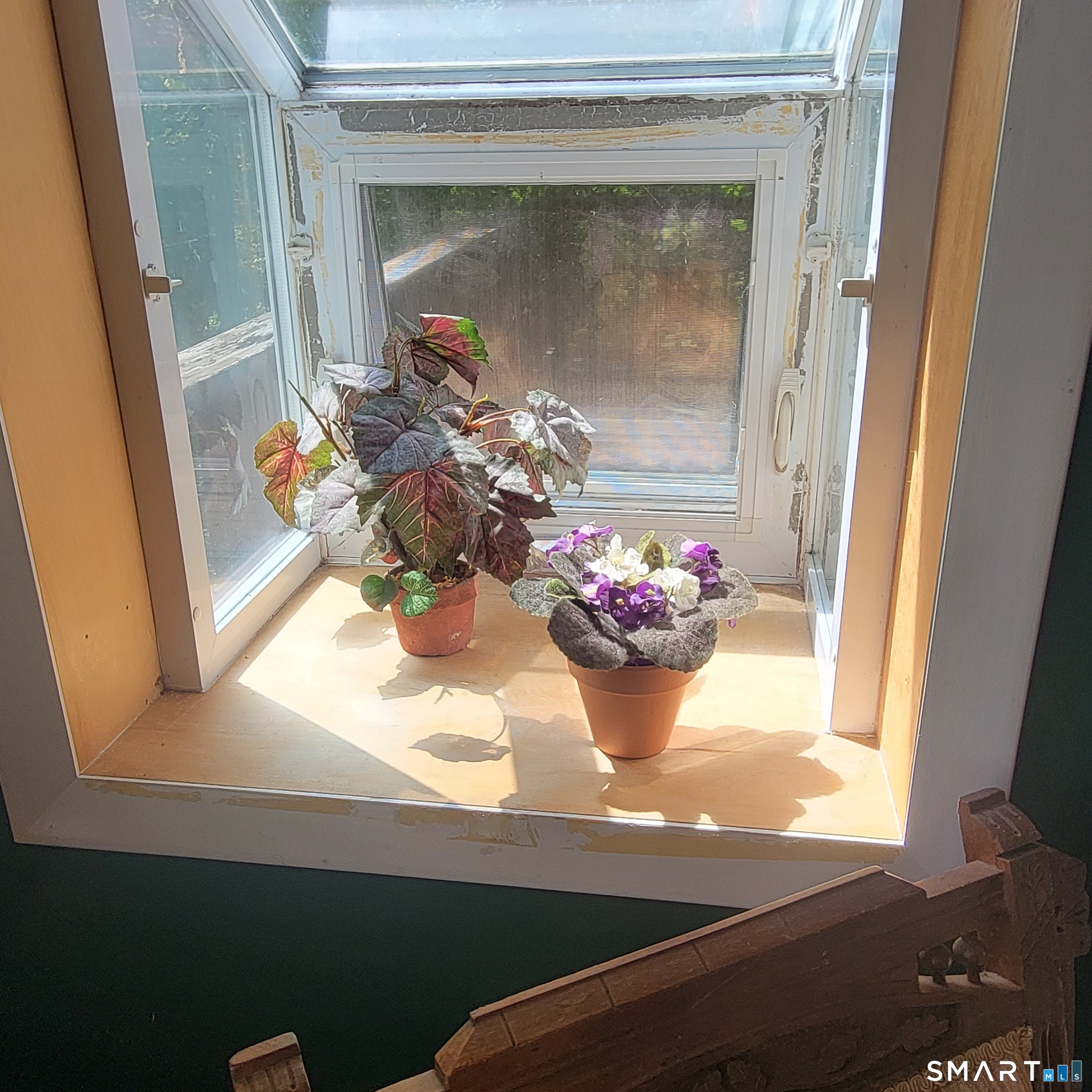22 Ridgewood Road East Haddam, CT 06415 - Photo 14 of 28 The greenhouse window in the great room...great for those herbs or flowering plants