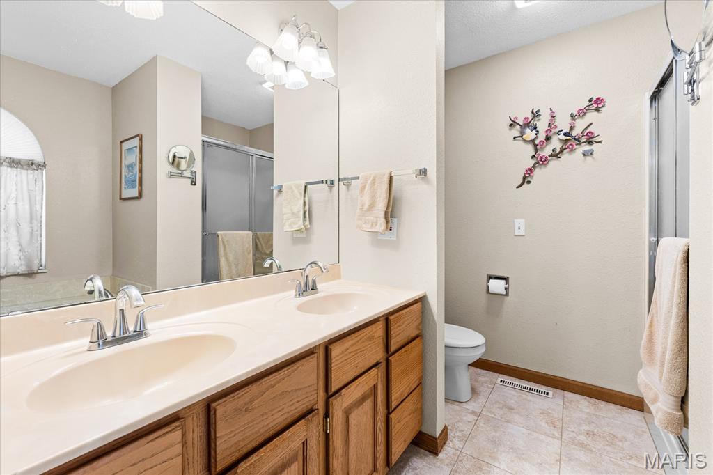 1063 Oxford Hill Road O'Fallon, IL 62269 - Photo 23 of 60