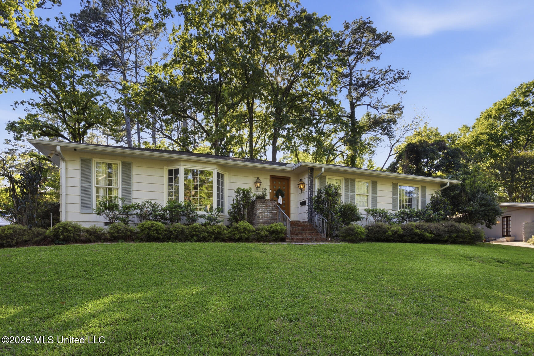 131 Highland Circle Jackson, MS 39211 - Photo 3 of 36 131 Highland Cir-2