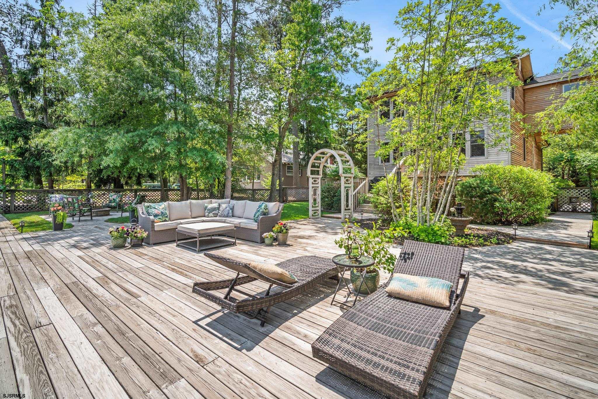 4646 Riverside Drive Sweetwater, NJ 08037 - Photo 27 of 55 a view of backyard with sitting area