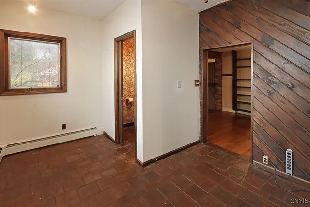 $349,900 | 304 Cornwall Drive, DeWitt, NY 13214