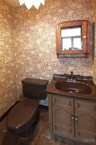 $349,900 | 304 Cornwall Drive, DeWitt, NY 13214