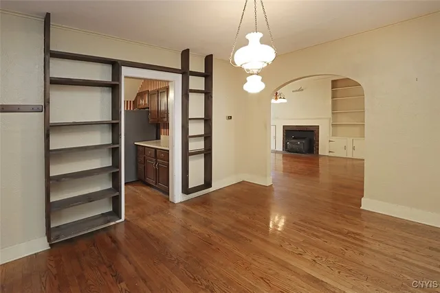 $349,900 | 304 Cornwall Drive, DeWitt, NY 13214