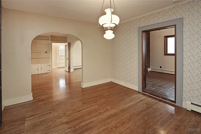 $349,900 | 304 Cornwall Drive, DeWitt, NY 13214