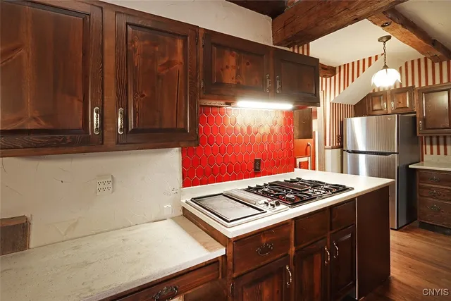 $349,900 | 304 Cornwall Drive, DeWitt, NY 13214