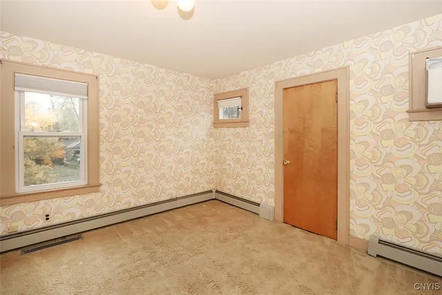 $349,900 | 304 Cornwall Drive, DeWitt, NY 13214