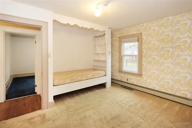 $349,900 | 304 Cornwall Drive, DeWitt, NY 13214