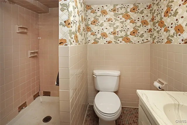 $349,900 | 304 Cornwall Drive, DeWitt, NY 13214