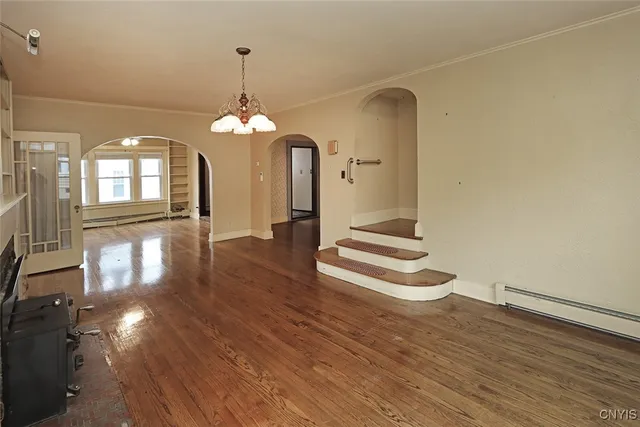 $349,900 | 304 Cornwall Drive, DeWitt, NY 13214