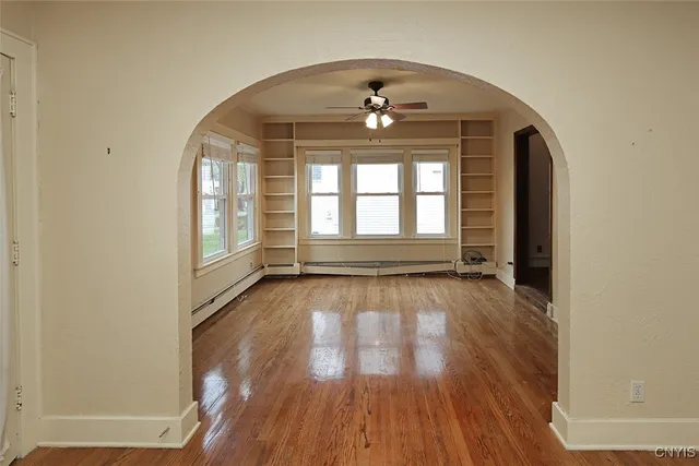 $349,900 | 304 Cornwall Drive, DeWitt, NY 13214