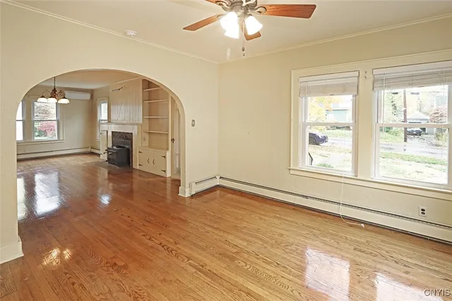 $349,900 | 304 Cornwall Drive, DeWitt, NY 13214