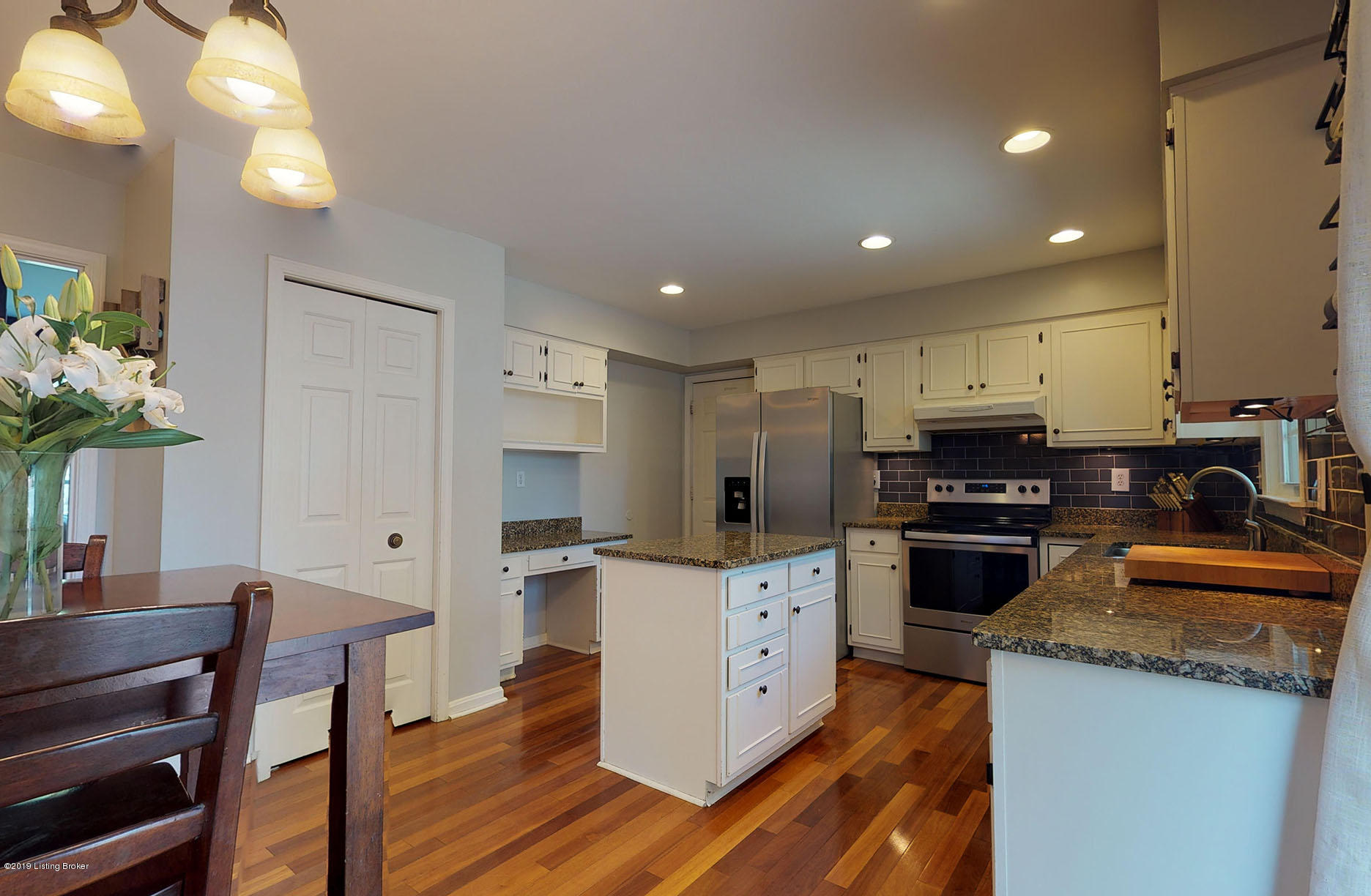 707 Stivers Road Louisville, KY 40207 - Photo 14 of 33 707-Stivers-Rd-024