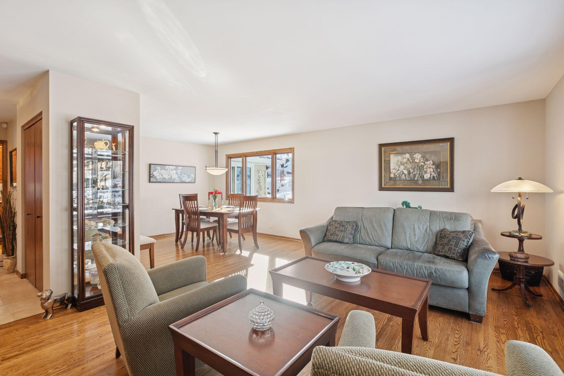 5833 Creek Valley Road Edina, MN 55439 - Photo 11 of 63 Gallery Image 11