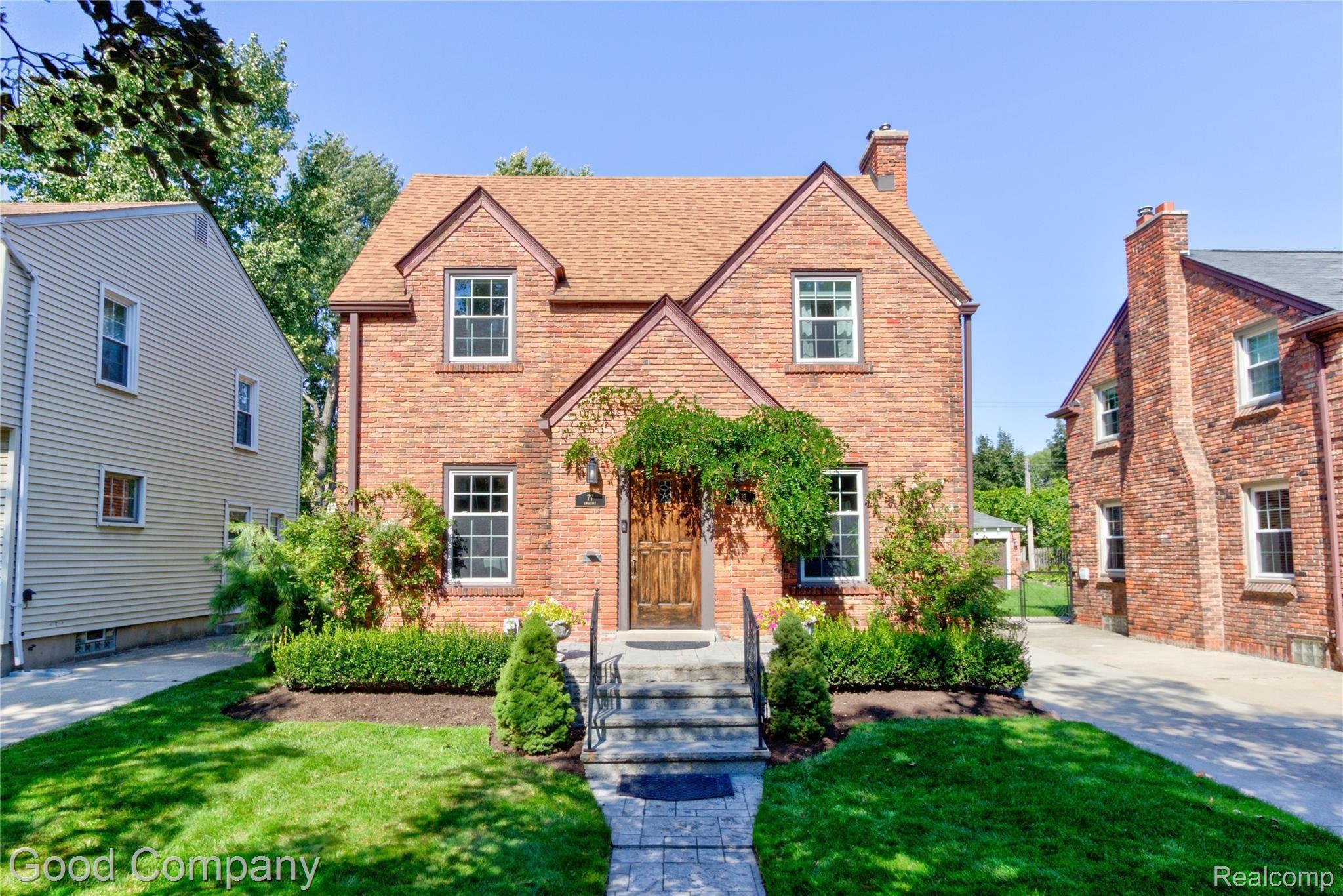 77 Amherst Rd.-01