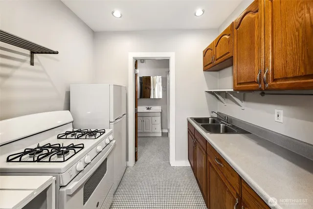 $1,898,000 | 1111 18th Avenue, Seattle, WA 98122