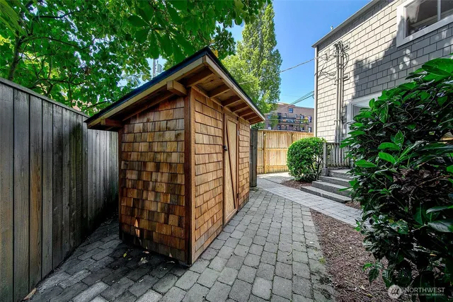 $1,898,000 | 1111 18th Avenue, Seattle, WA 98122