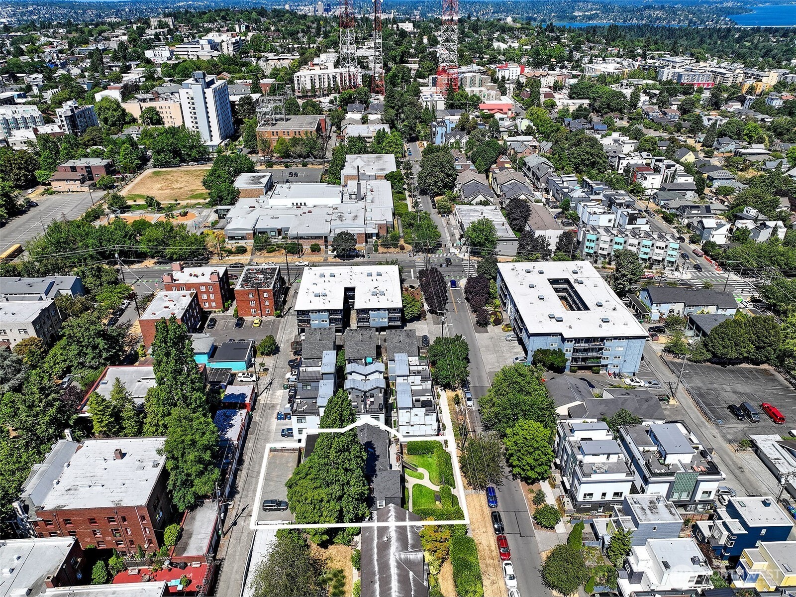 1111 18th Avenue Seattle, WA 98122 - Photo 39 of 40 an aerial view of city