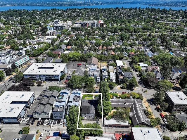 $1,898,000 | 1111 18th Avenue, Seattle, WA 98122