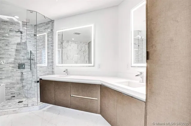 $8,400 | 851 Northeast 1st Avenue, Unit 3903, Miami, FL 33132