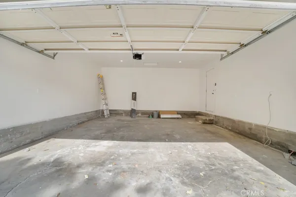 $3,500 | 10327 Wish Granada Hills, Unit 1/2, Granada Hills, CA 91344