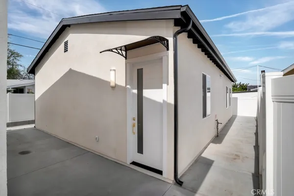 $3,500 | 10327 Wish Granada Hills, Unit 1/2, Granada Hills, CA 91344