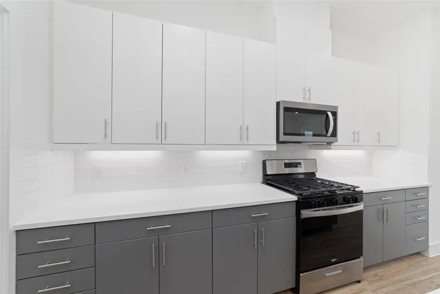 $3,800 | 2103 Holman Street, Houston, TX 77004