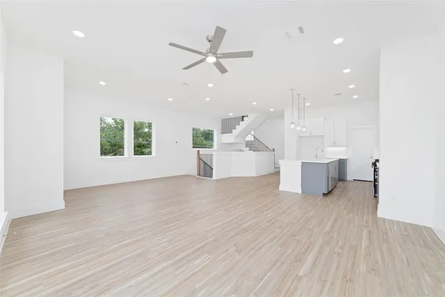 $3,800 | 2103 Holman Street, Houston, TX 77004