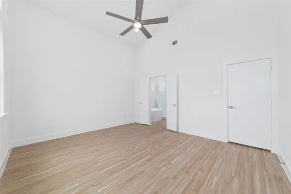 $3,000 | 2103 Holman Street, Houston, TX 77004