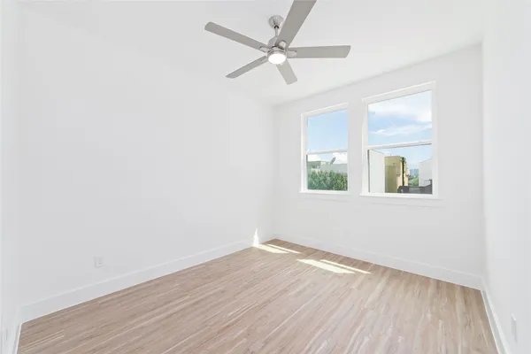 $3,000 | 2103 Holman Street, Houston, TX 77004