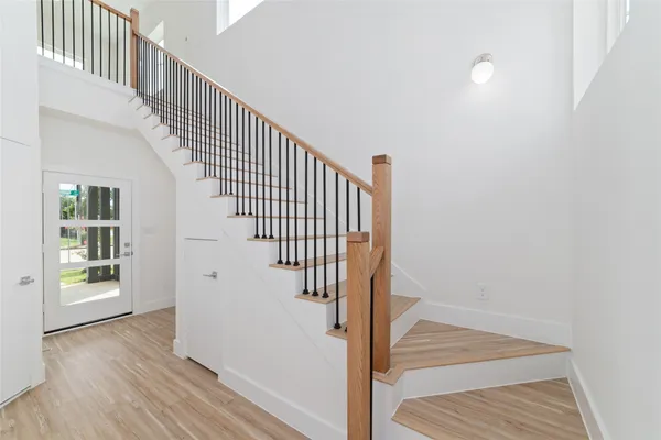 $3,000 | 2103 Holman Street, Houston, TX 77004