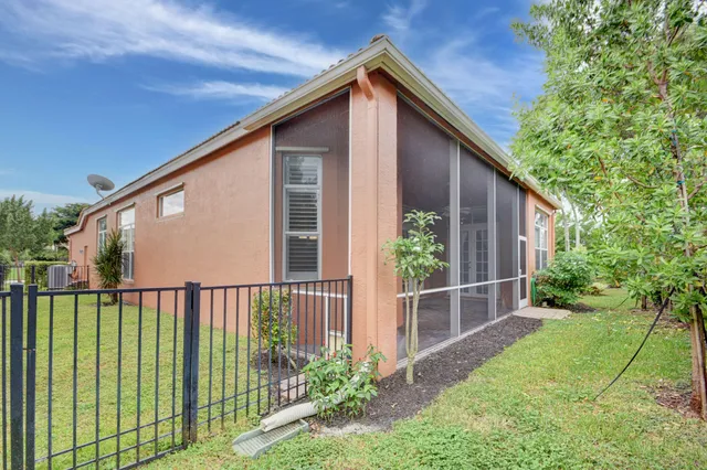 $4,000 | 9925 Via Elegante, Wellington, FL 33411