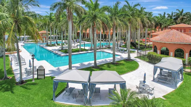 $4,000 | 9925 Via Elegante, Wellington, FL 33411