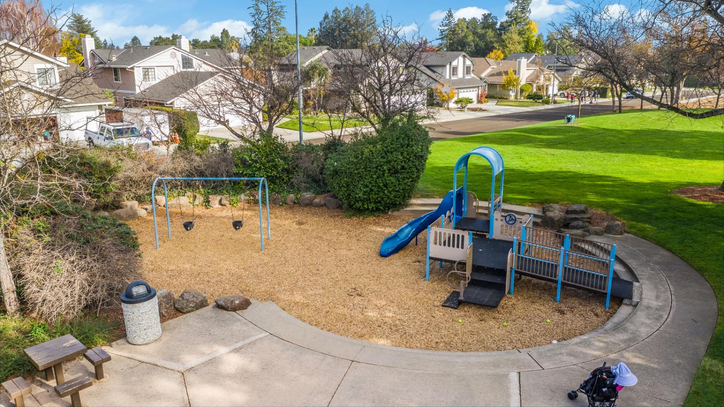 22963 Longdown Road Cupertino, CA 95014 - Photo 107 of 115 Gallery Image 107
