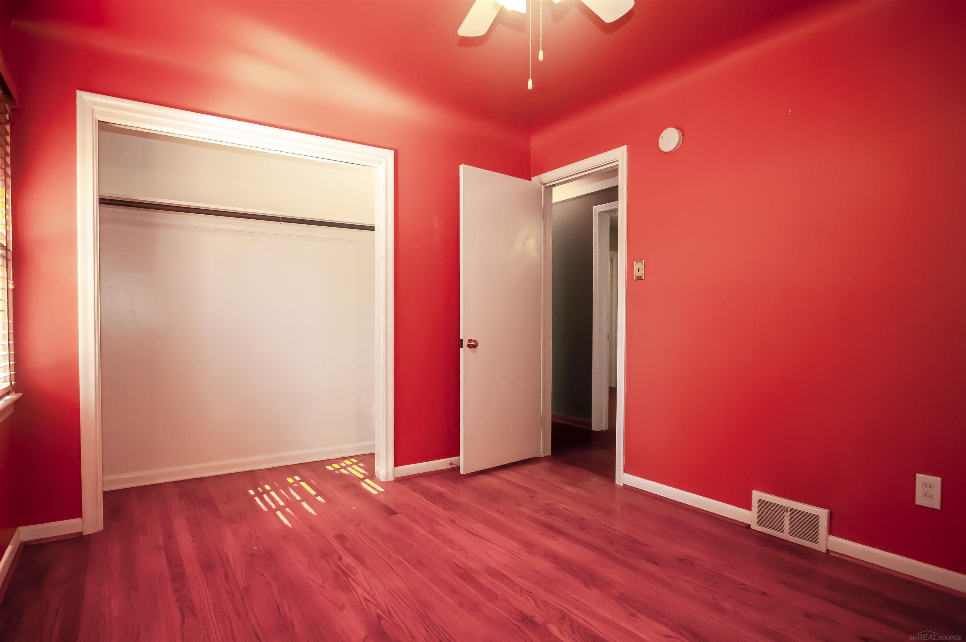 1229 Cadieux Road Grosse Pointe, MI 48230 - Photo 26 of 42 50092295-25.JPG