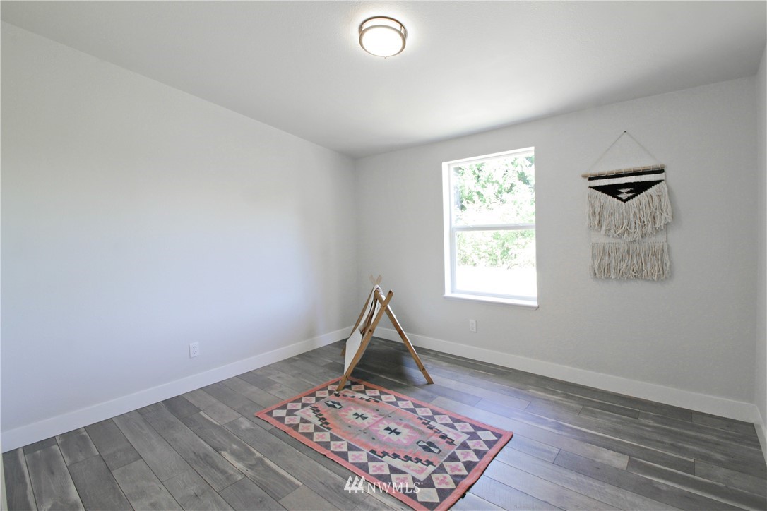 4145 East Grapeview Loop Road Grapeview, WA 98546 - Photo 16 of 21 Gallery Image 16