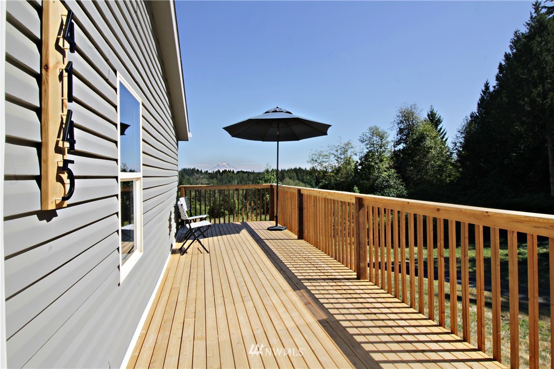 4145 East Grapeview Loop Road Grapeview, WA 98546 - Photo 3 of 21 Gallery Image 3