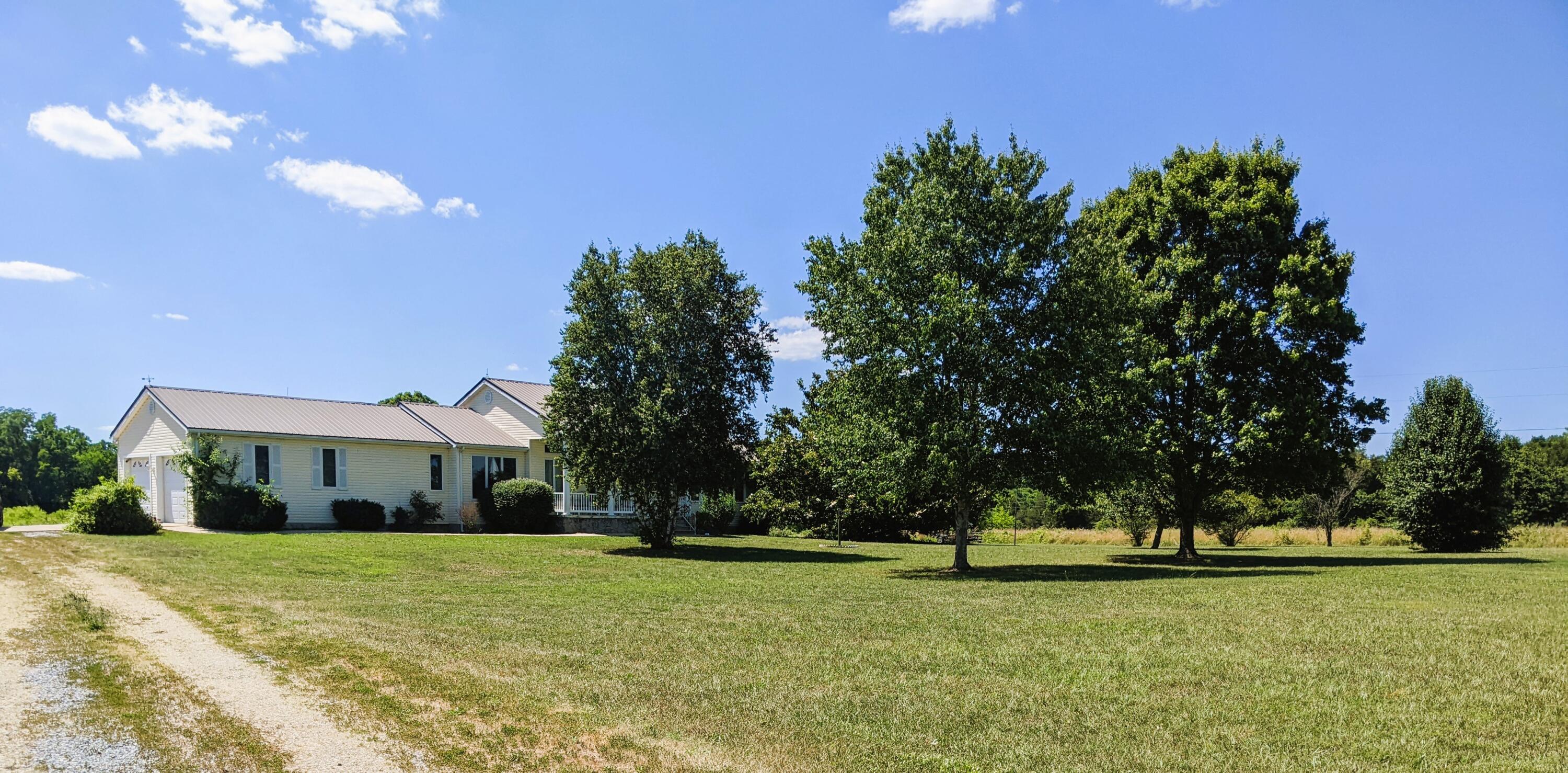 2321 North Wesley Chapel Road Greeneville, TN 37745 - Photo 5 of 64 PXL_20220623_194625858