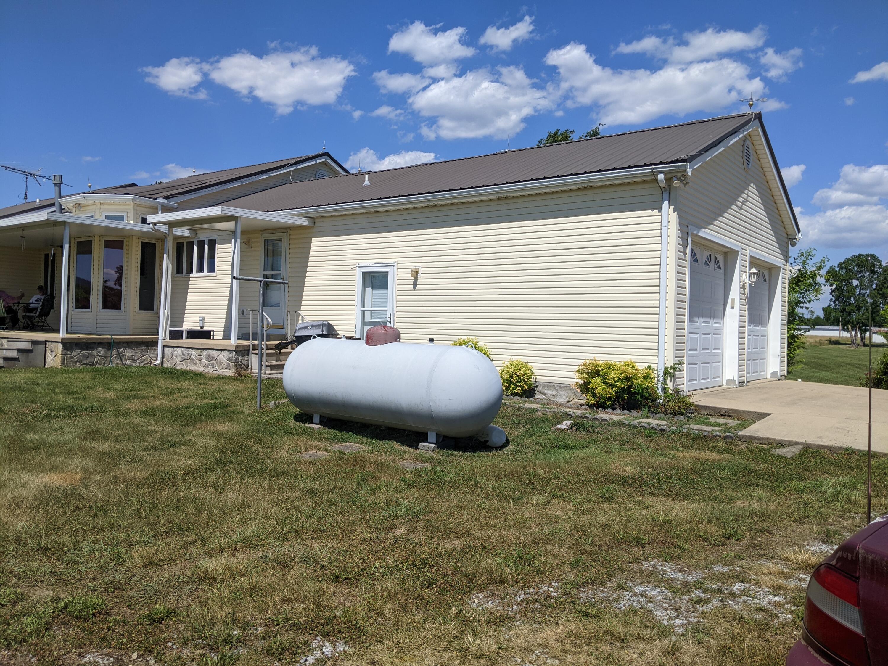 2321 North Wesley Chapel Road Greeneville, TN 37745 - Photo 8 of 64 PXL_20220623_194918577