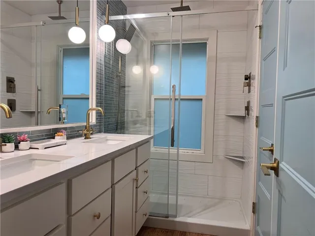 $325,000 | 5416 Highland Avenue, Kansas City, MO 64110