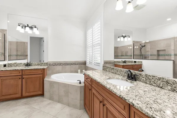 $699,000 | 2990 Aviamar Circle, Naples, FL 34114
