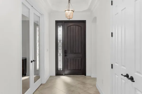 $699,000 | 2990 Aviamar Circle, Naples, FL 34114