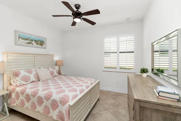 $699,000 | 2990 Aviamar Circle, Naples, FL 34114