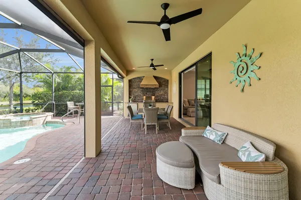 $699,000 | 2990 Aviamar Circle, Naples, FL 34114