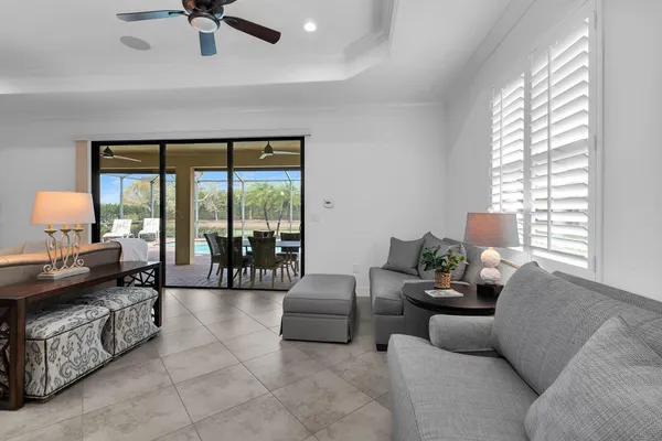 $699,000 | 2990 Aviamar Circle, Naples, FL 34114