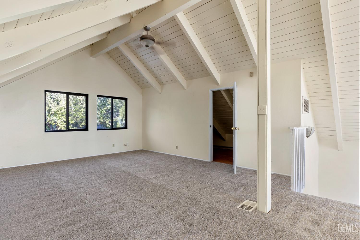 Undisclosed Address Tehachapi, CA 93561 - Photo 22 of 37 an empty room with windows