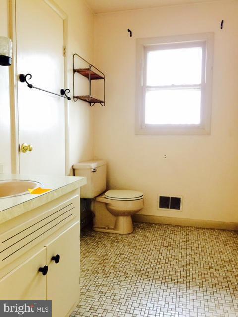 1551 Bloom Road Westminster, MD 21157 - Photo 11 of 27 Bath