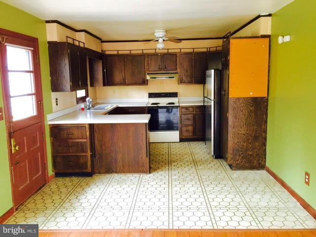 1551 Bloom Road Westminster, MD 21157 - Photo 8 of 27 Kitchen